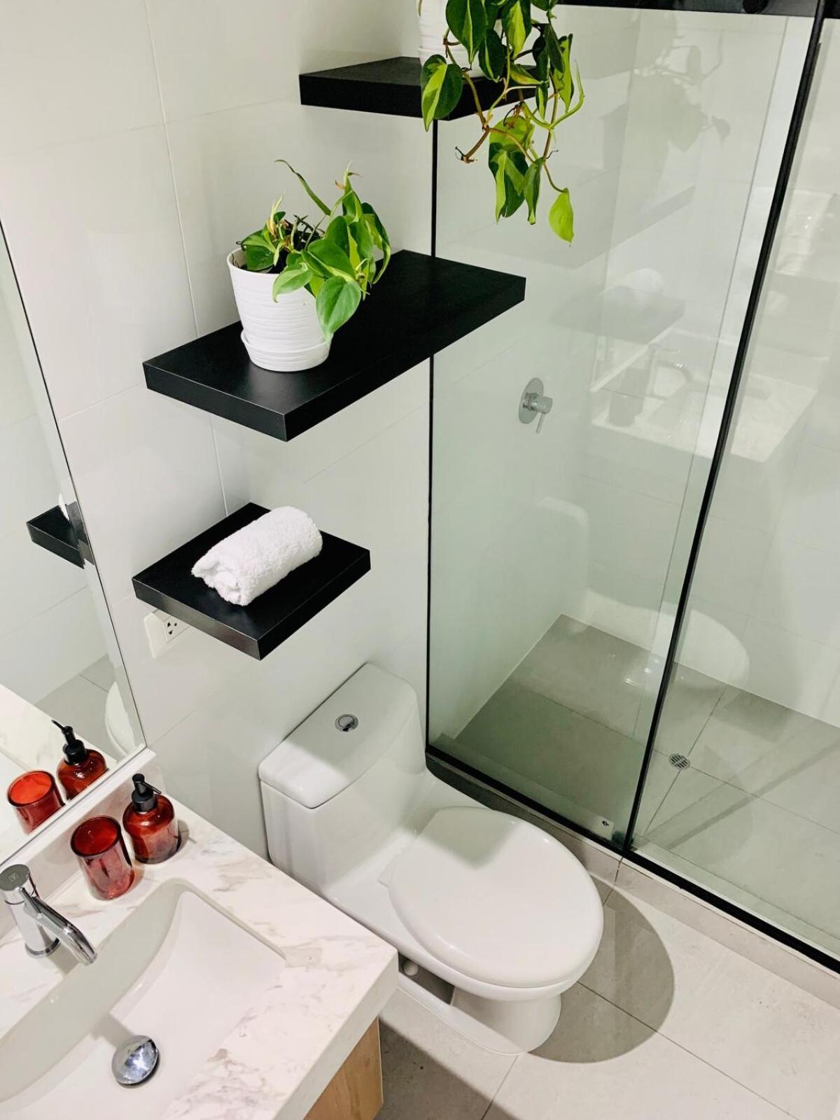 Cozy -work, Relax & Explore Apartment *